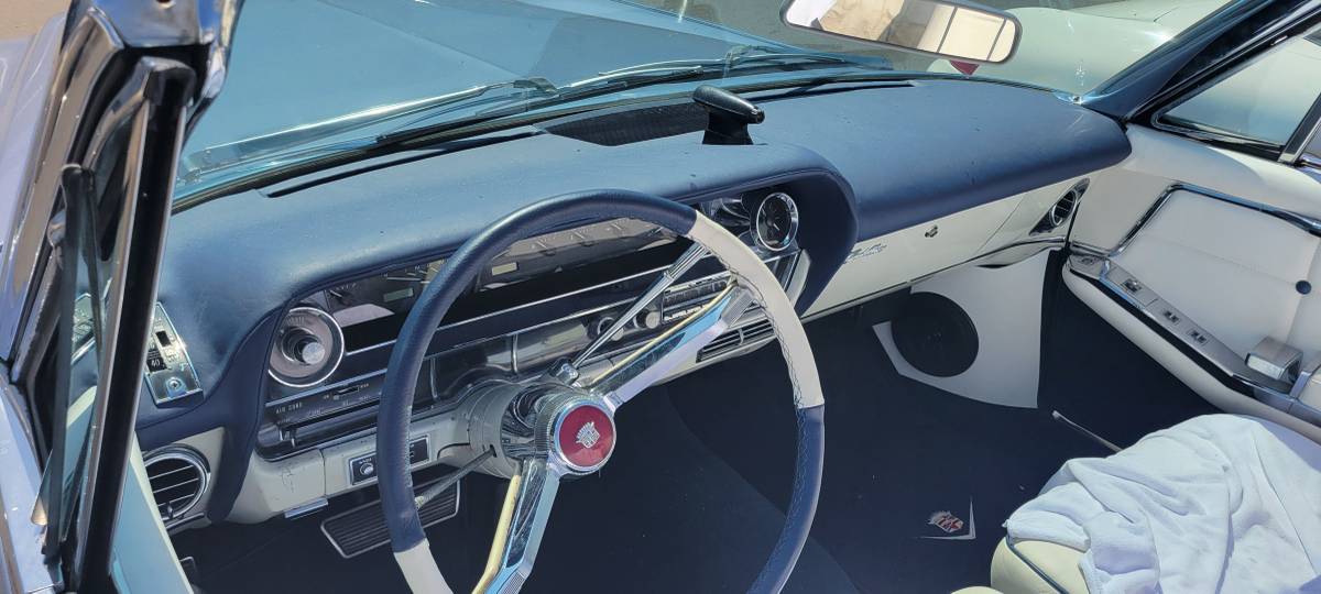 Cadillac-series-62-convertible-1963-blue-5