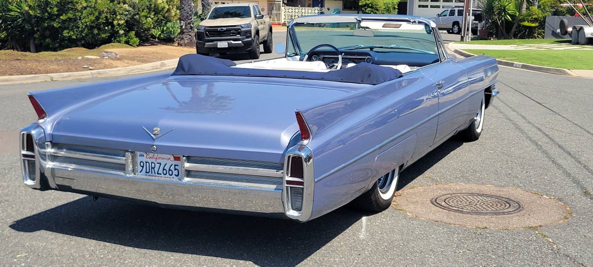 Cadillac-series-62-convertible-1963-blue-6