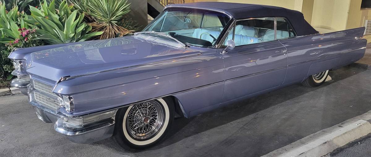 Cadillac-series-62-convertible-1963-blue