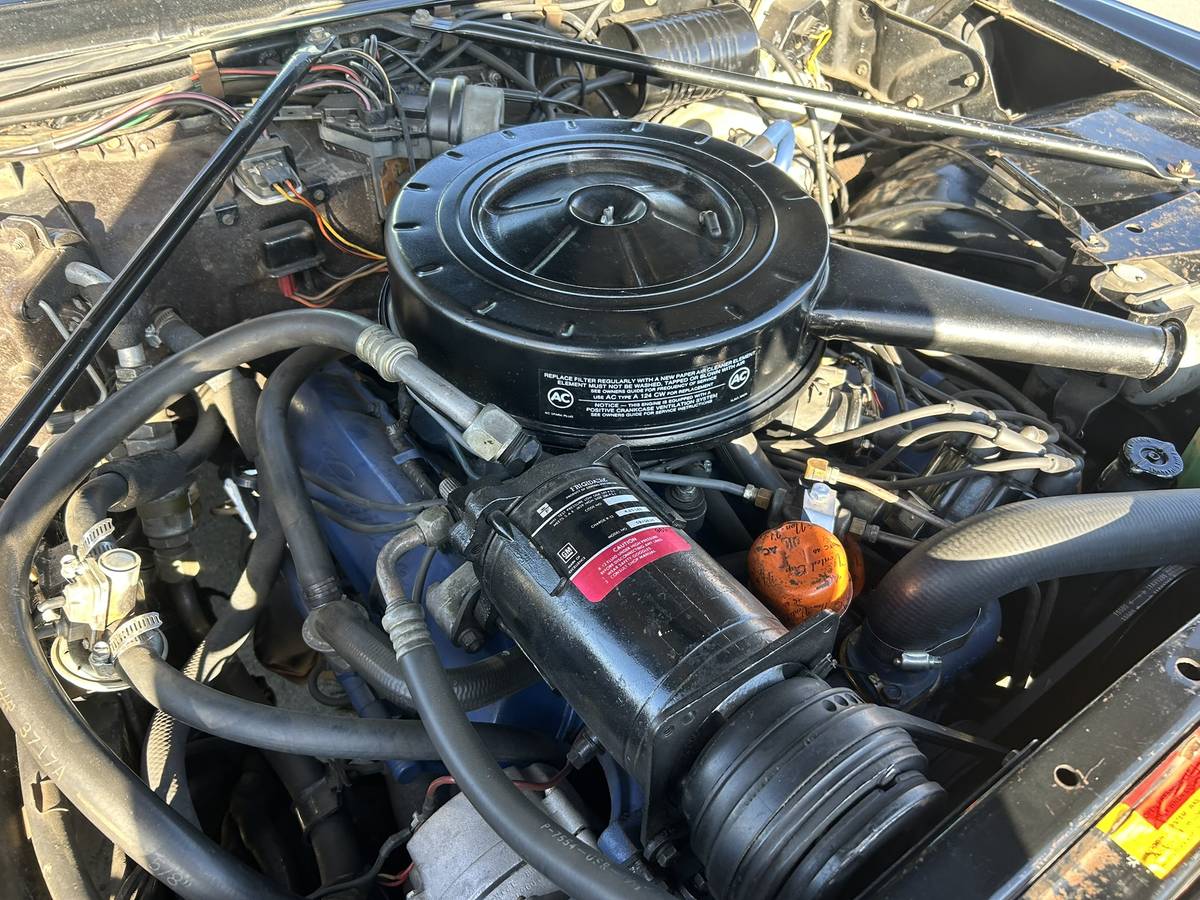 Cadillac-series-sixty-60-fleetwood-1966-black-19