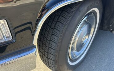 Cadillac-series-sixty-60-fleetwood-1966-black-23