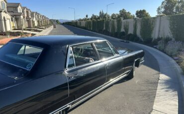 Cadillac-series-sixty-60-fleetwood-1966-black-3