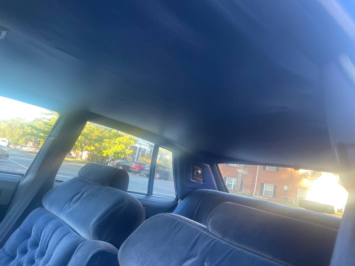 Cadillac-seville-1984-blue