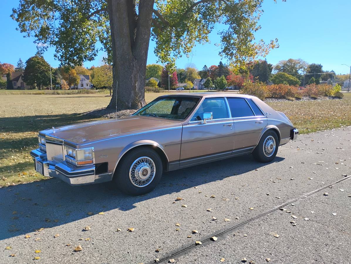 Cadillac-seville-1984-brown-3