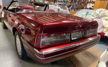 Cadillac.-allante-1989-red-5