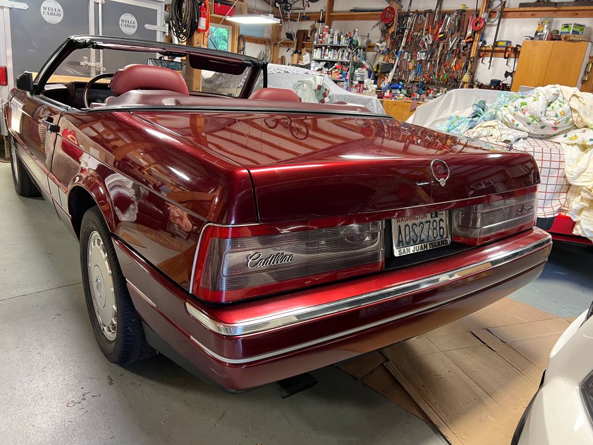 Cadillac.-allante-1989-red-5