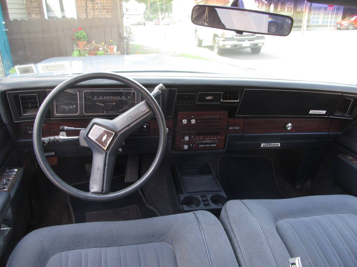Caprice-classic-1989-blue-6