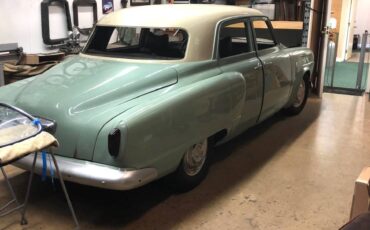 Champion-sedan-1950-green-11