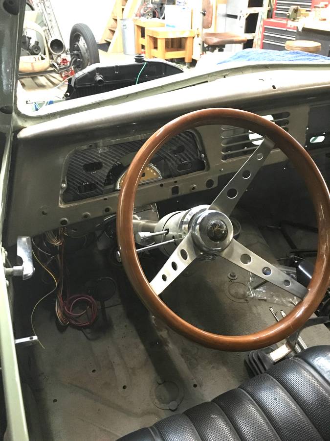 Champion-sedan-1950-green-17