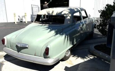 Champion-sedan-1950-green-2