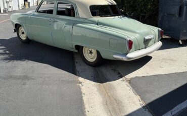 Champion-sedan-1950-green-5