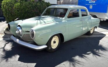 Champion-sedan-1950-green-6
