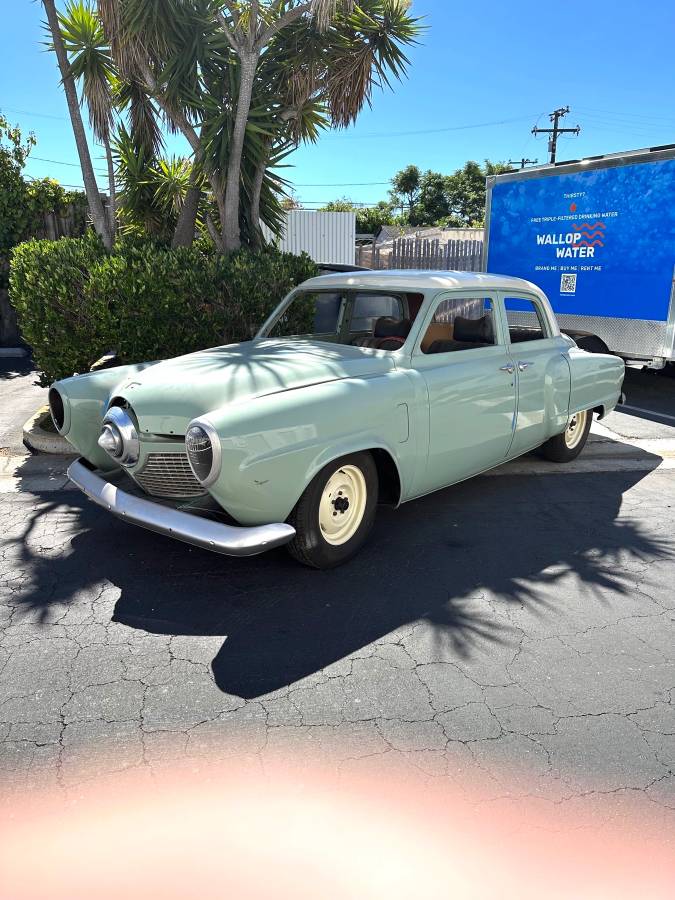 Champion-sedan-1950-green-6