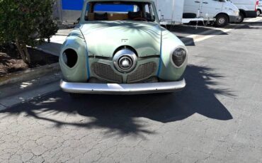 Champion-sedan-1950-green-7