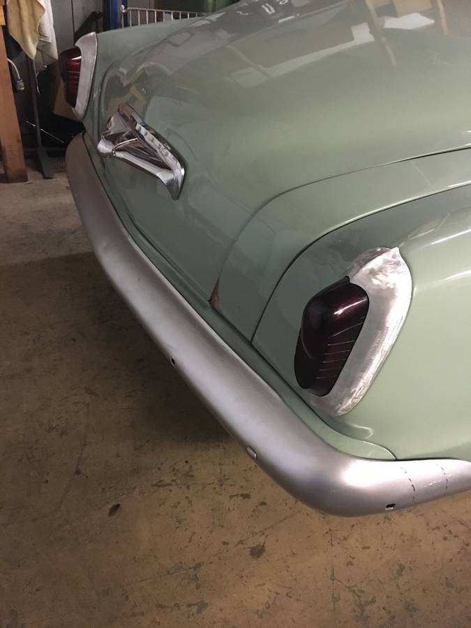 Champion-sedan-1950-green-9