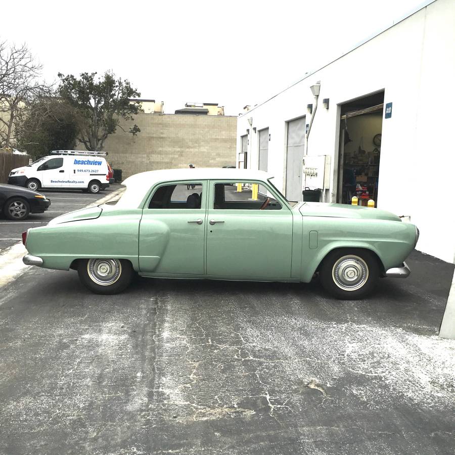 Champion-sedan-1950-green