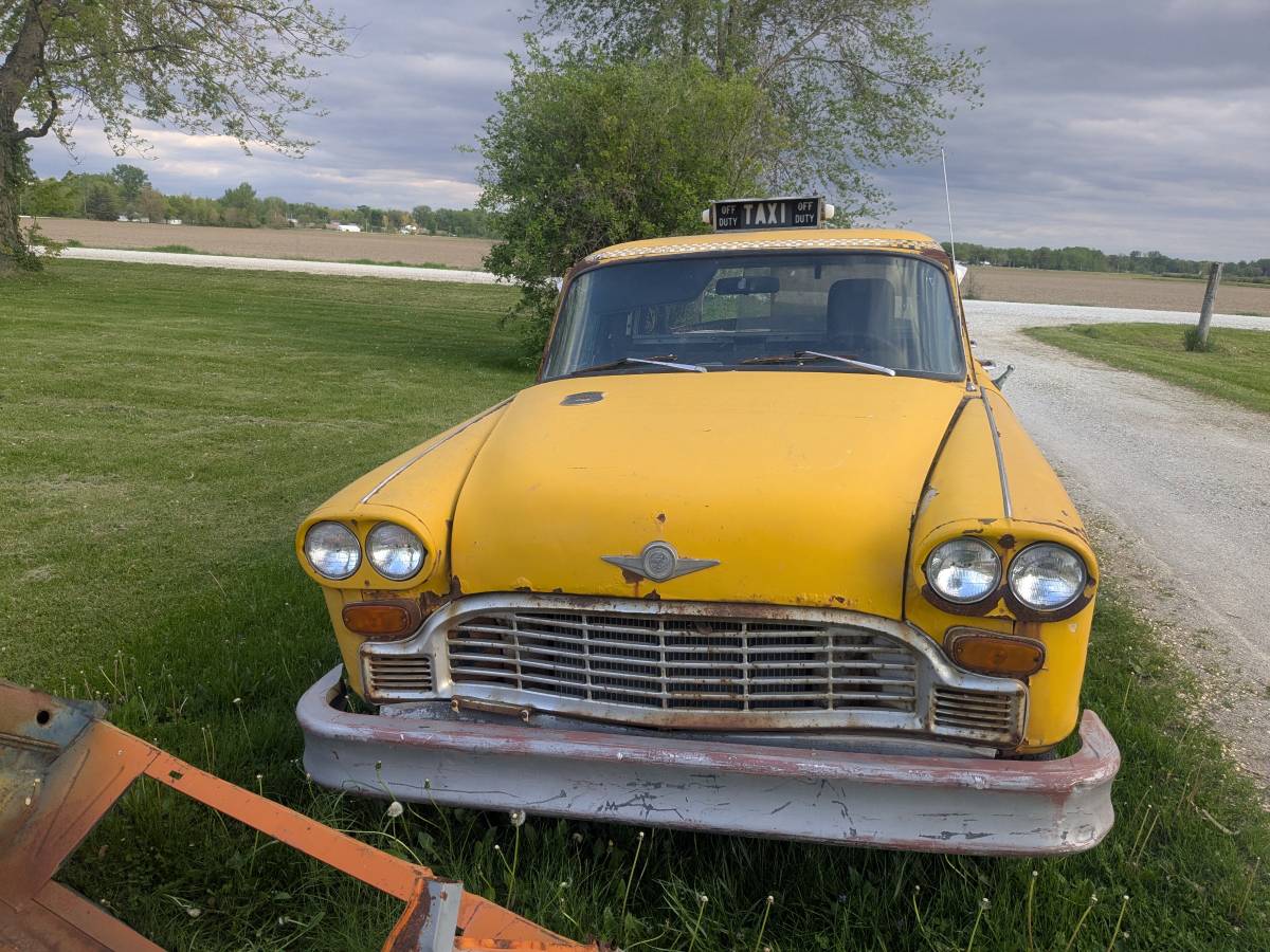 Checker-a11-1979-yellow-12