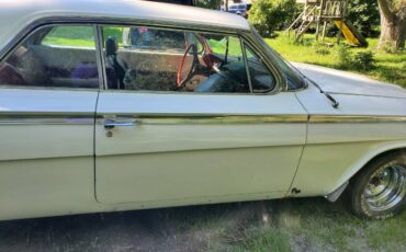 Checy-impala-1962-white-18