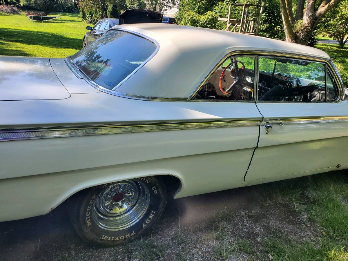 Checy-impala-1962-white-3