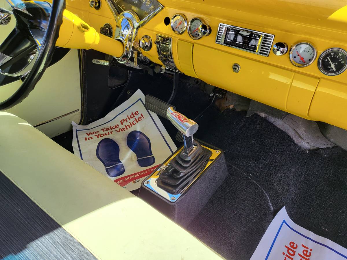 Chev-150-1956-yellow-3