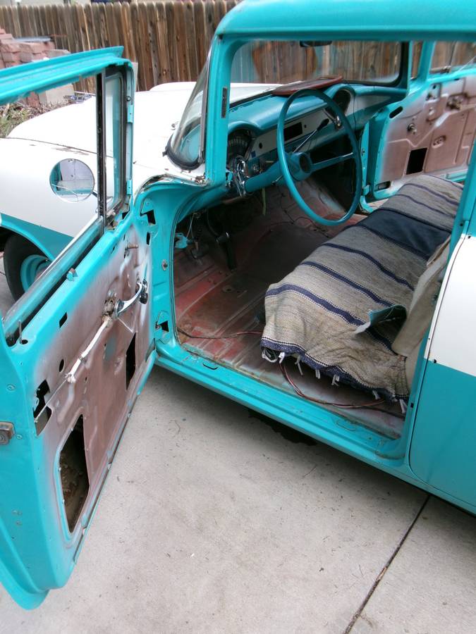 Chev-210-townsman-4-door-station-wagon-1956-4