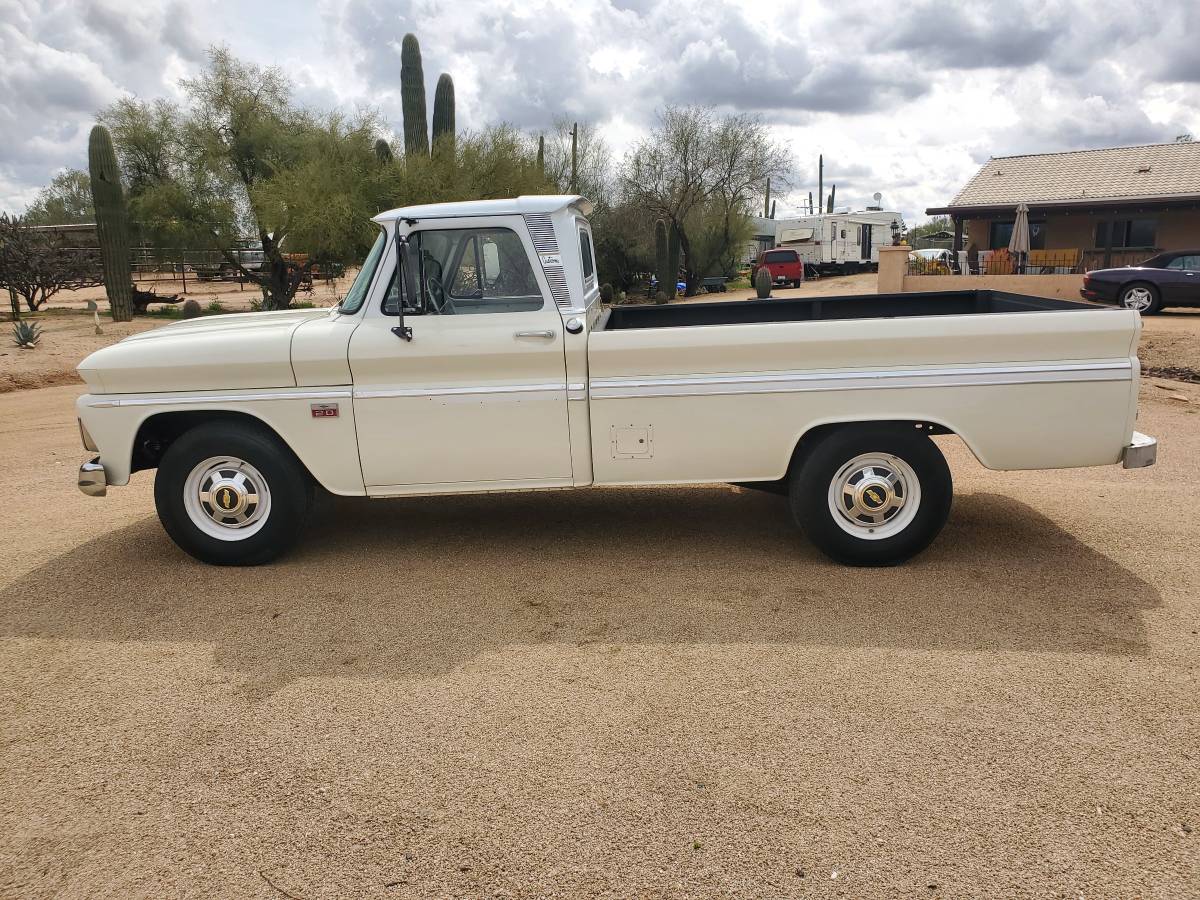 Chev-c20-1966-custom-1