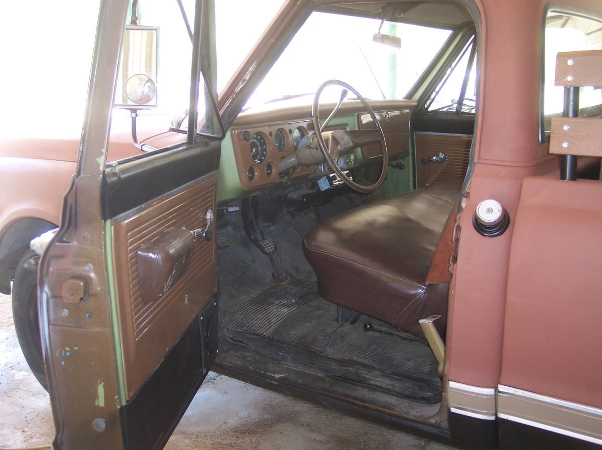 Chev-c20-1970-brown-22