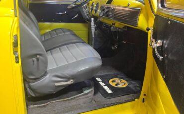 Chev-pick-up-1950-yellow-2