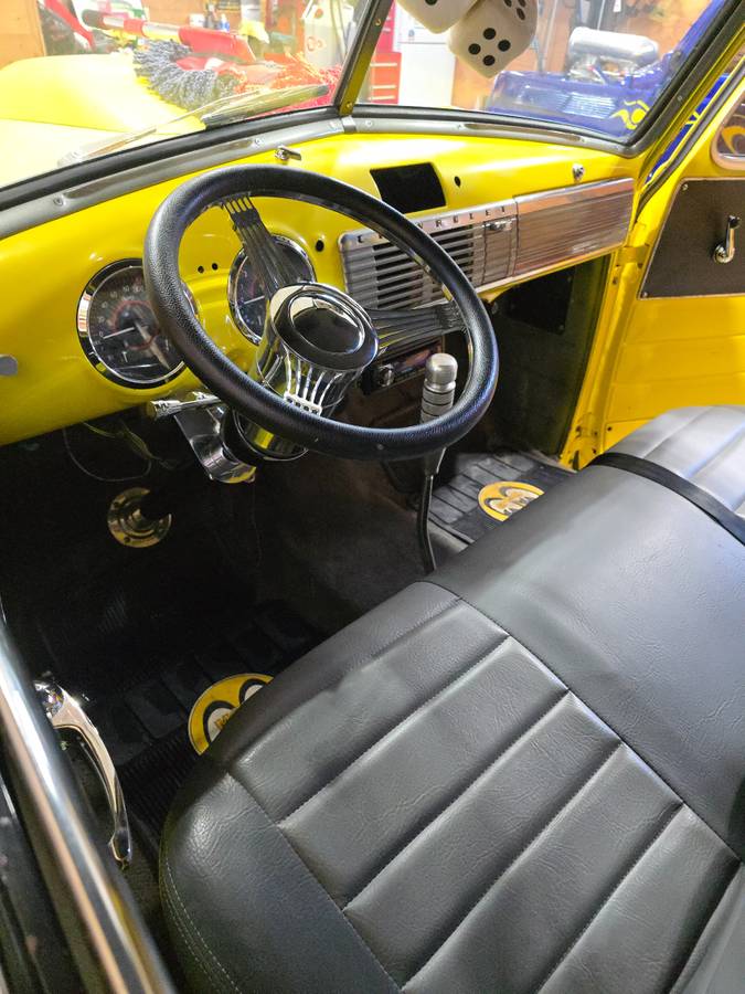 Chev-pick-up-1950-yellow-6
