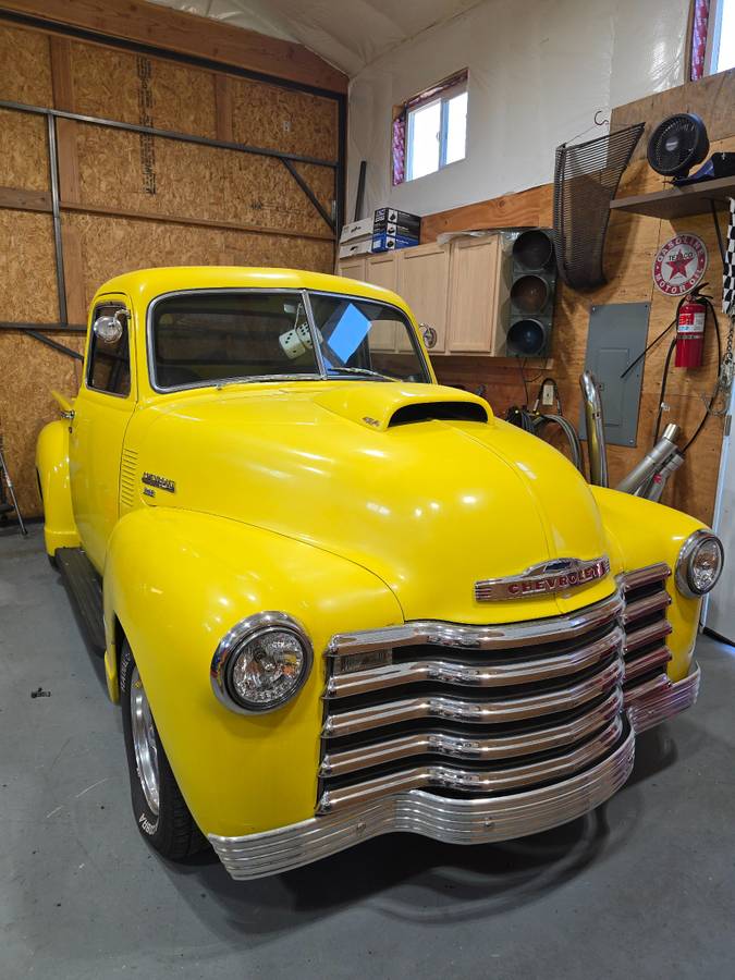 Chev-pick-up-1950-yellow