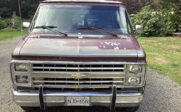 Chev-van-1988-custom-4