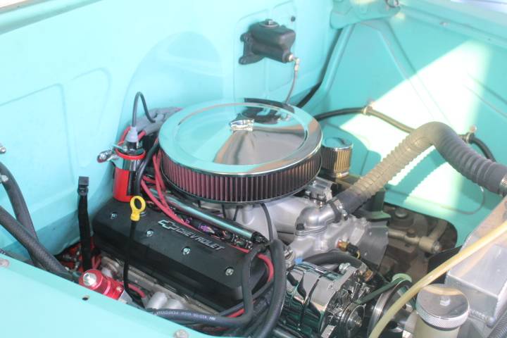 Cheverolet-12-1955-32