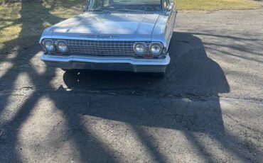 Cheverolet-biscayne-1963-silver