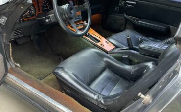 Cheverolet-corvette-1981-grey-10