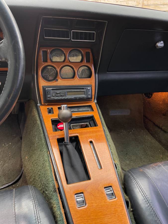Cheverolet-corvette-1981-grey-11
