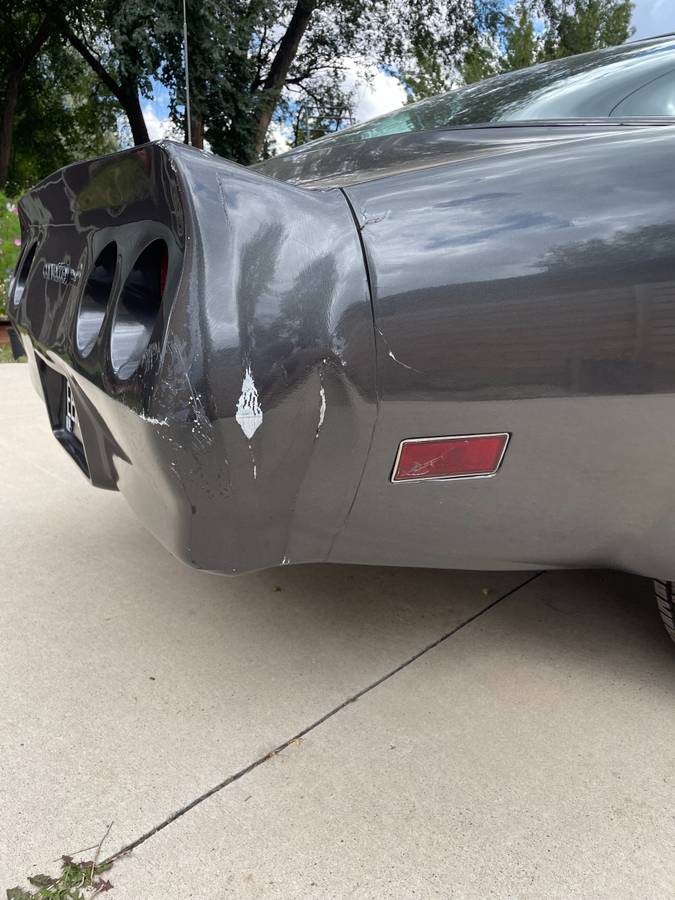 Cheverolet-corvette-1981-grey-9