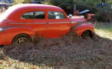 Cheverolet-coupe-deluxe-1941-orange-1