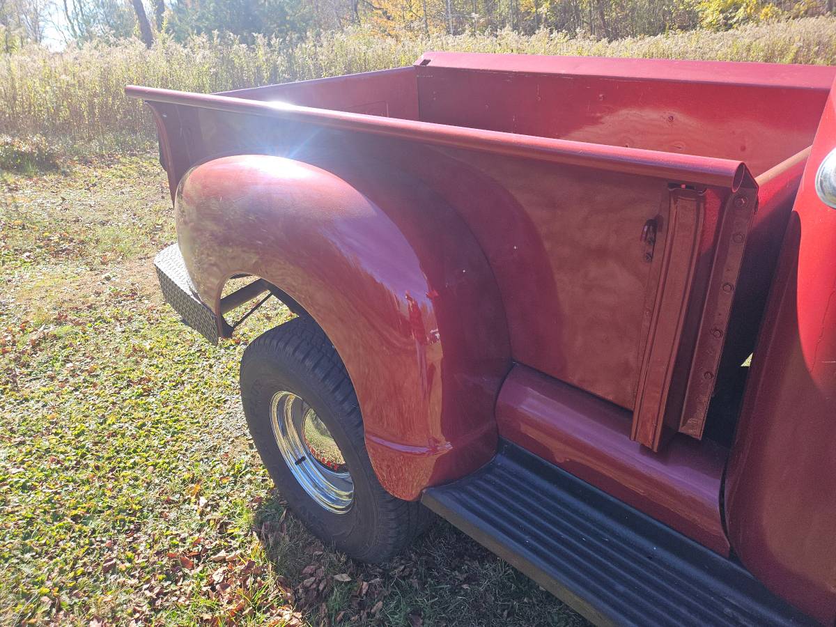 Chevorlet-1951-red-11