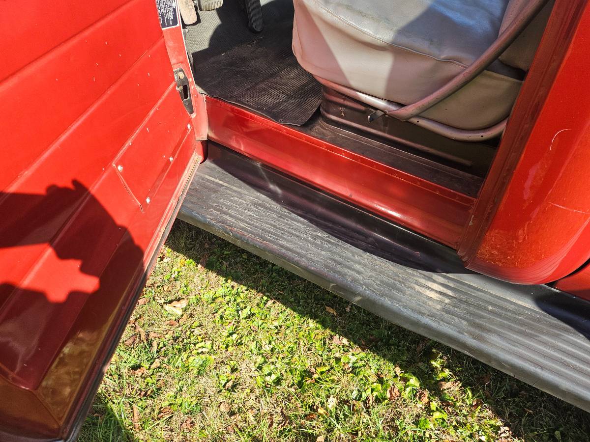 Chevorlet-1951-red-4