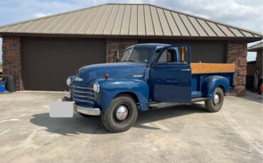 Chevrolet-1-ton-pickup-1951-Blue-Red-seat-1