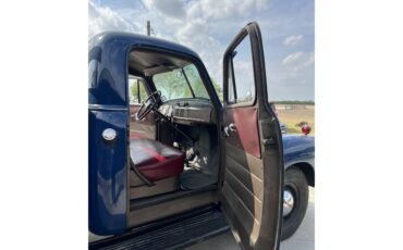 Chevrolet-1-ton-pickup-1951-Blue-Red-seat-6