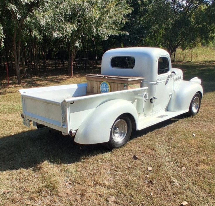 Chevrolet-12-Ton-Pickup-1946-Truck-4