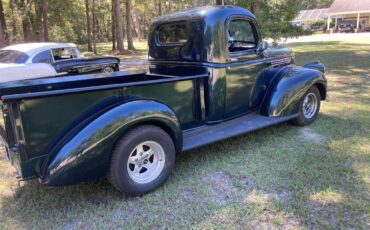 Chevrolet-12-ton-pickup-1942-Green-White-3