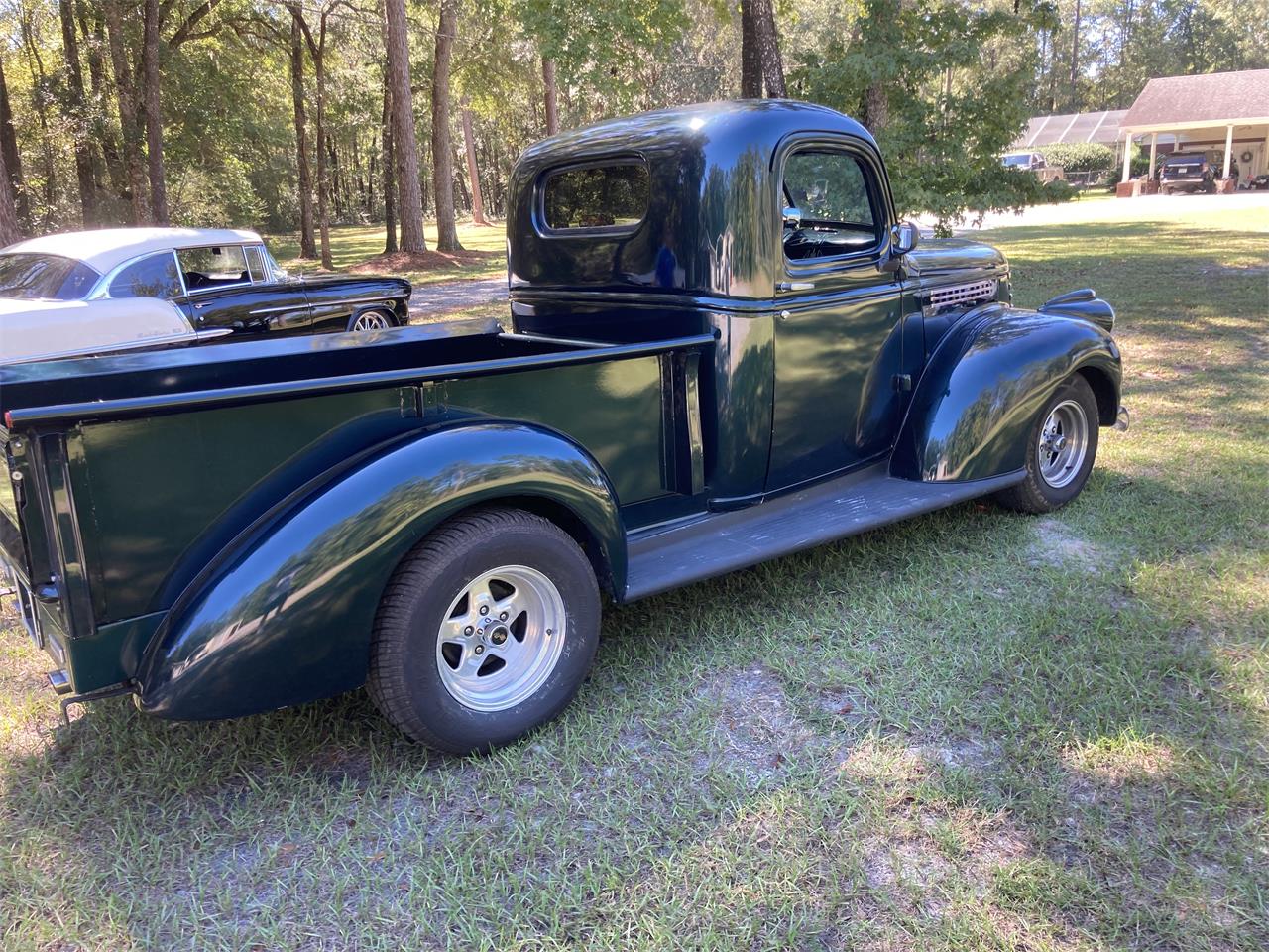 Chevrolet-12-ton-pickup-1942-Green-White-3