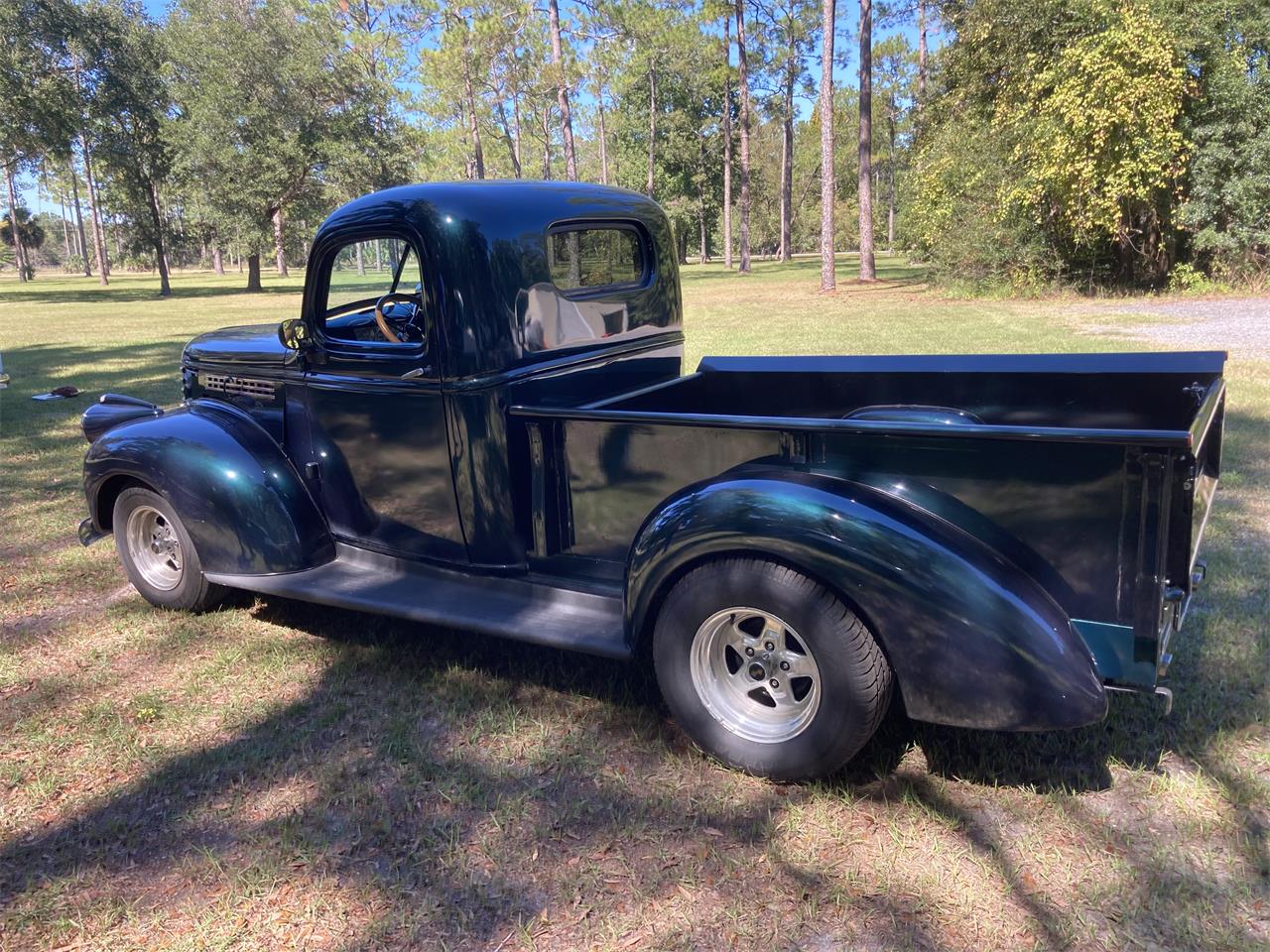 Chevrolet-12-ton-pickup-1942-Green-White-6