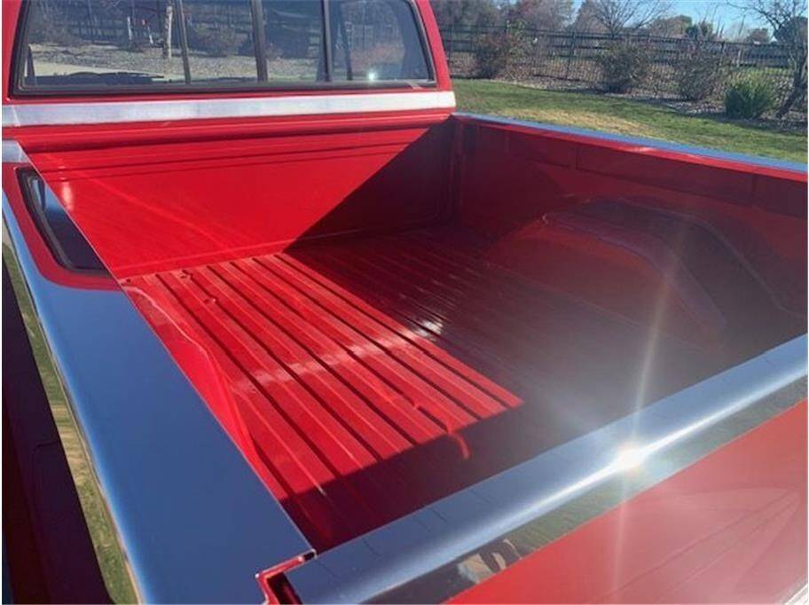 Chevrolet-12-ton-pickups-1987-49