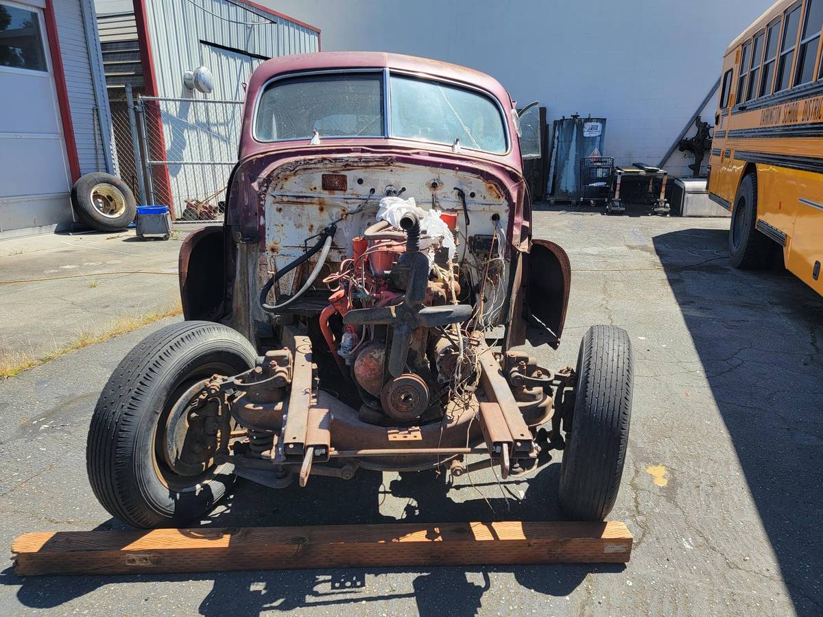 Chevrolet-1942-4