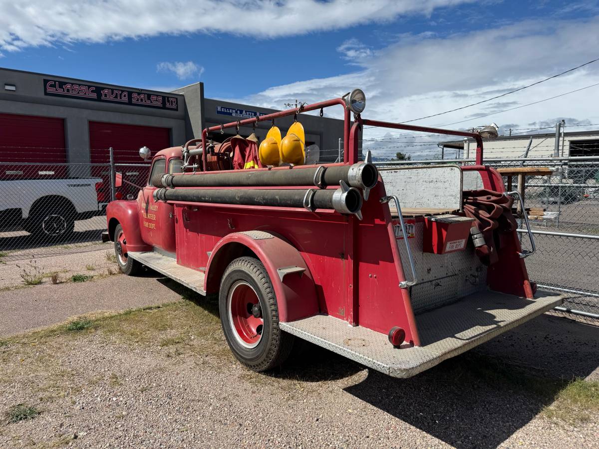 Chevrolet-1949-red-4