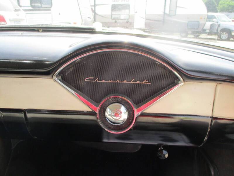 Chevrolet-1956-green-13