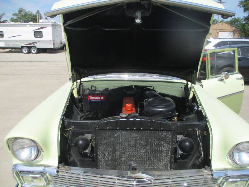 Chevrolet-1956-green-16